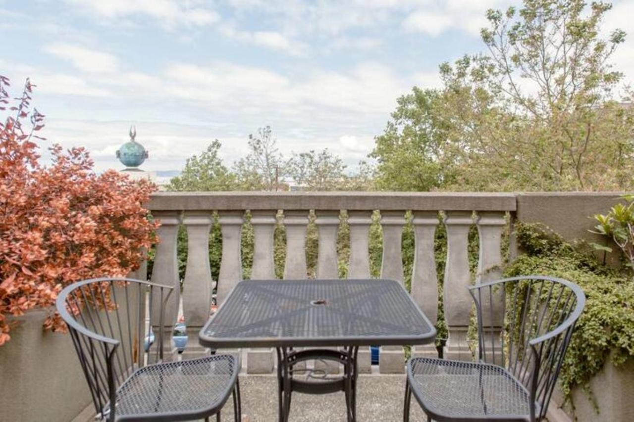 Top Floor Water View Oasis Near Space Needle & Cruise Σιάτλ Εξωτερικό φωτογραφία